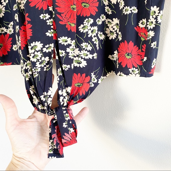 Madewell Novel Tie Front Top In Hillside Daisies Deep Indigo Size Small - Picture 7 of 9